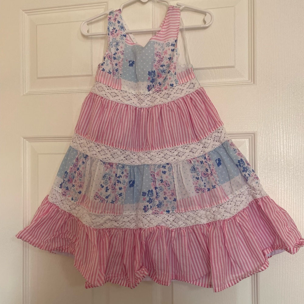 Girls, size 5 Tommy Bahama summer casual dress.